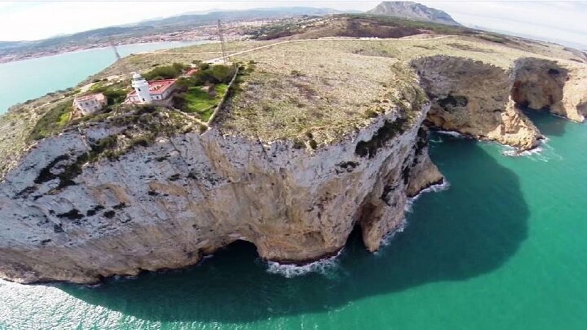 Carved Cova Tour with Wine Glass