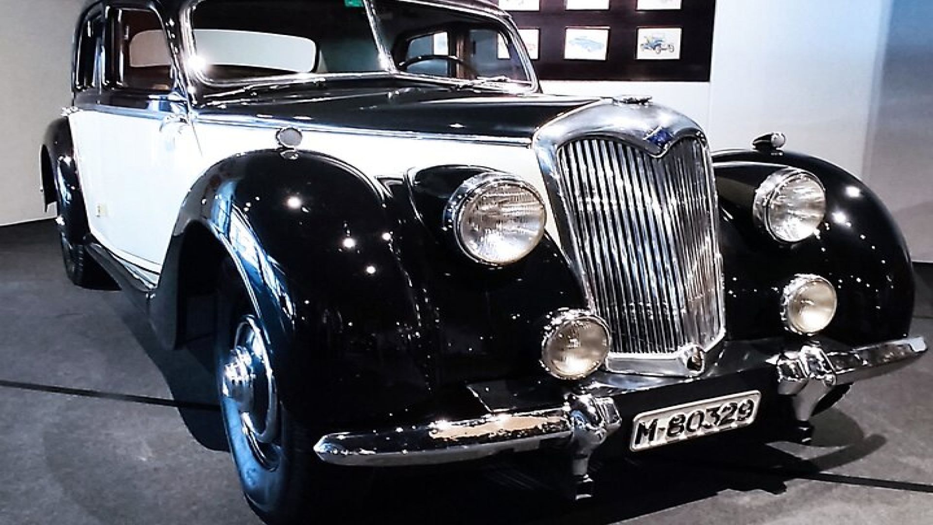 Entrance to the Motor Museum