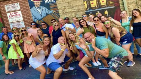 Bar Crawl Benidorm: 4 Venues 1 Night Including Karaoke & Drinks