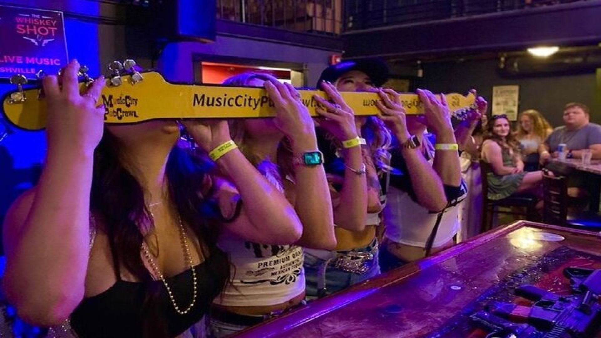 Bar Crawl Benidorm: 4 Venues 1 Night Including Karaoke & Drinks