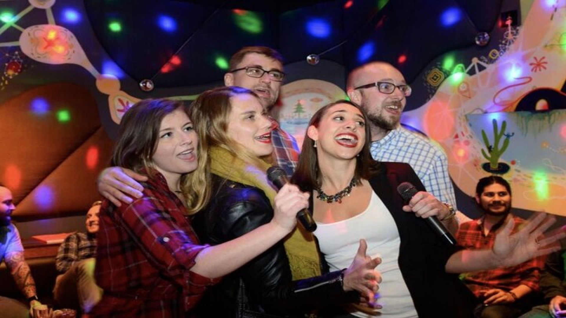 Bar Crawl Benidorm: 4 Venues 1 Night Including Karaoke & Drinks