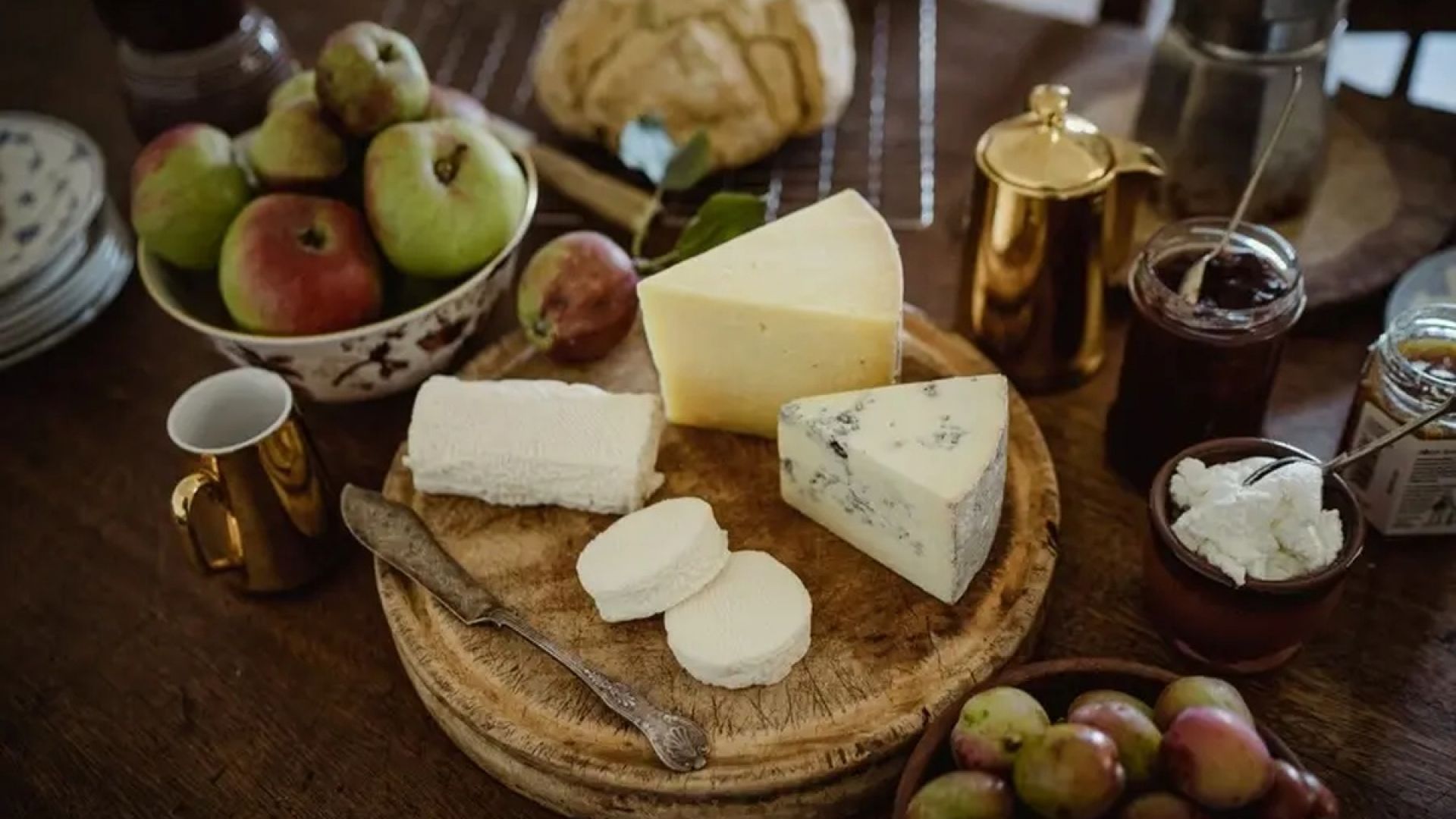 Errington's Barn - Farm Tour & Cheese Tasting