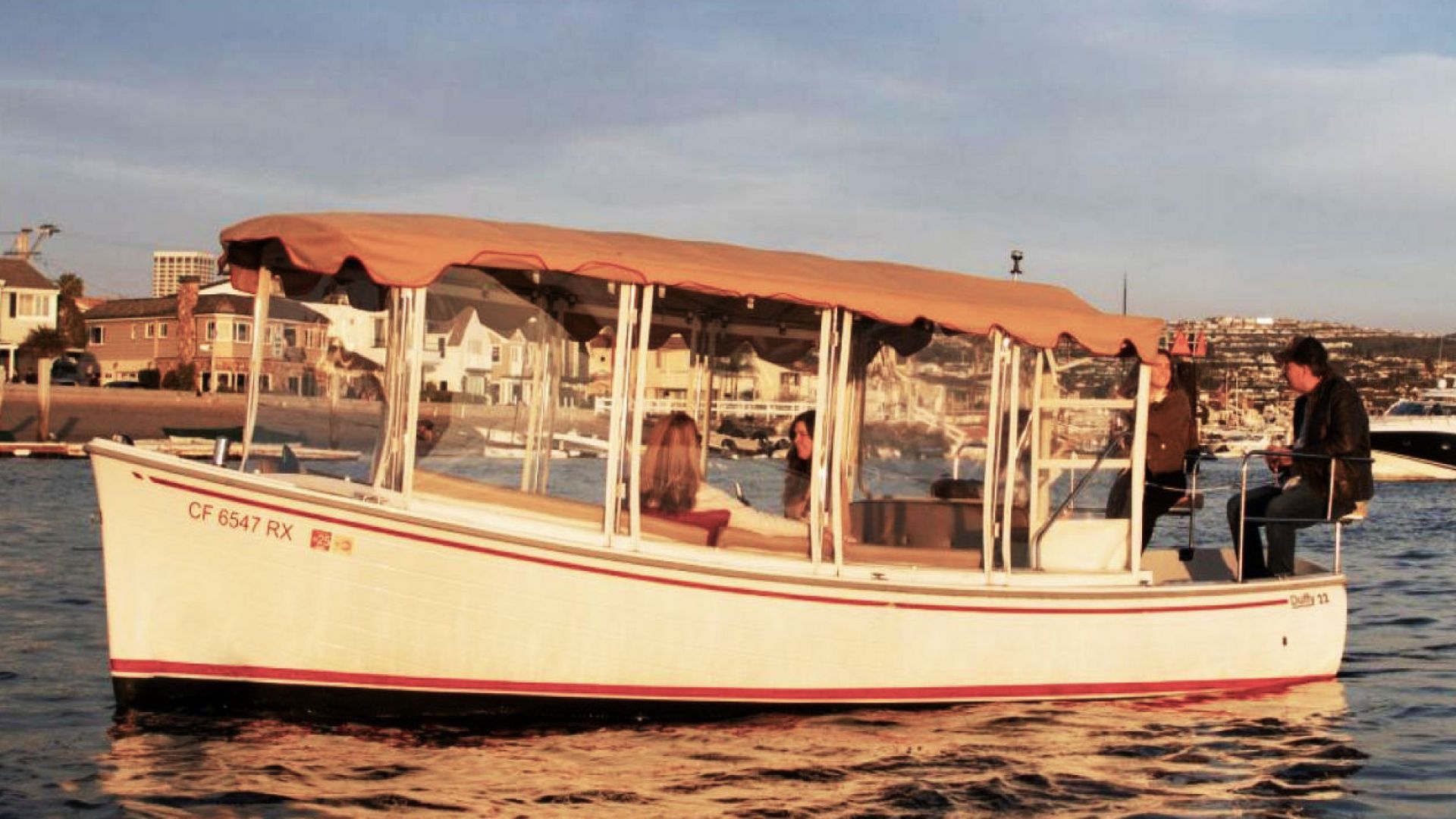 1 Hour Electric Boat Rental
