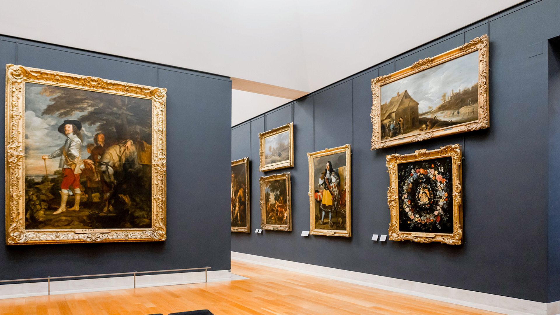 Louvre Museum Reserved Access Tickets with Audio Guide