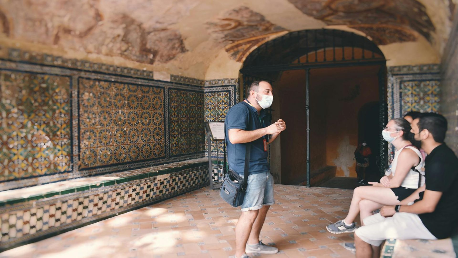 Small-Group Guided Tour of Alcázar of Seville