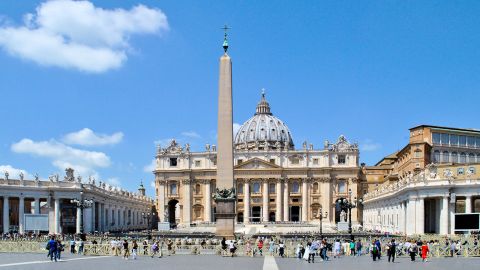 Spanish Guided Tour of Basilica + Dome Access via Elevator