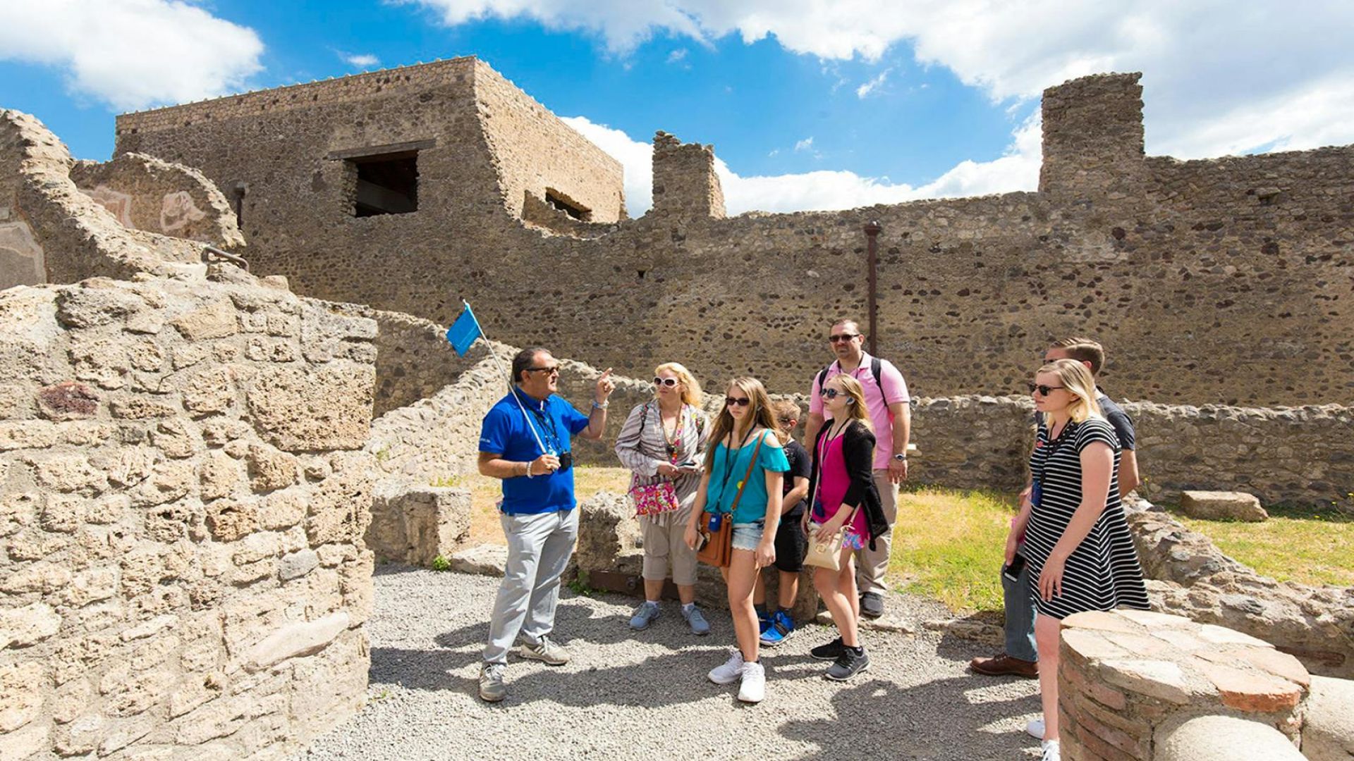 From Naples: Pompeii, Herculaneum & Vesuvius Day Trip with Audio Guide