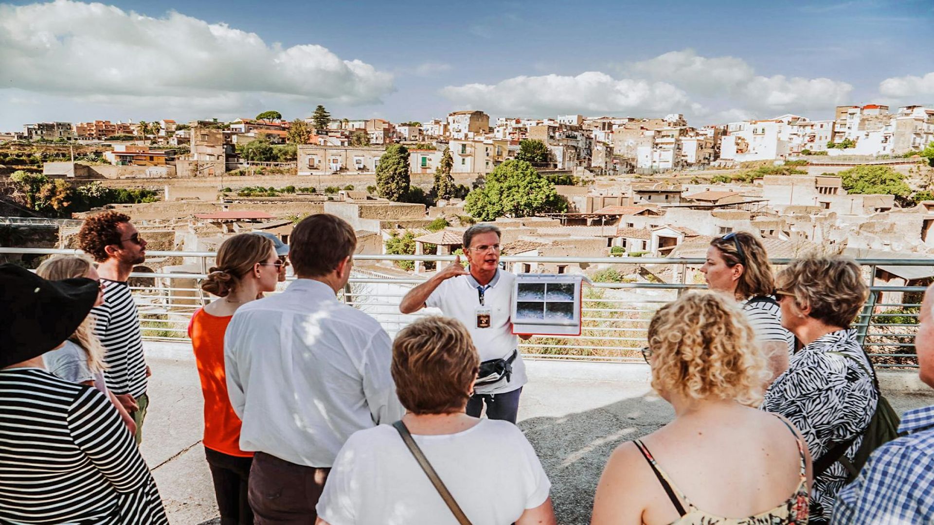 Pompeii & Herculaneum Guided Tour + Round-Trip AC Coach from Naples