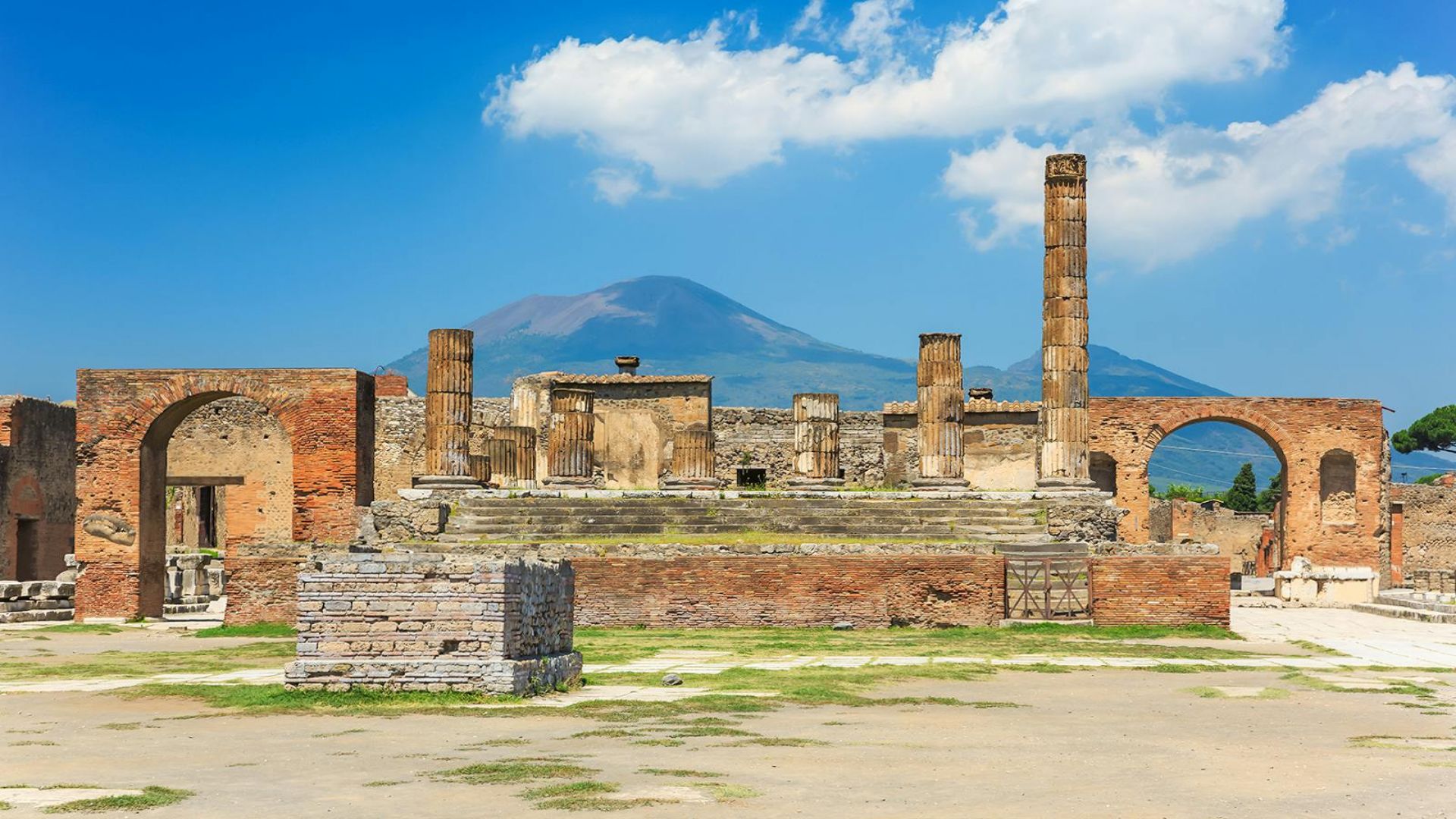 Pompeii Tickets + Round-trip Train Transfers