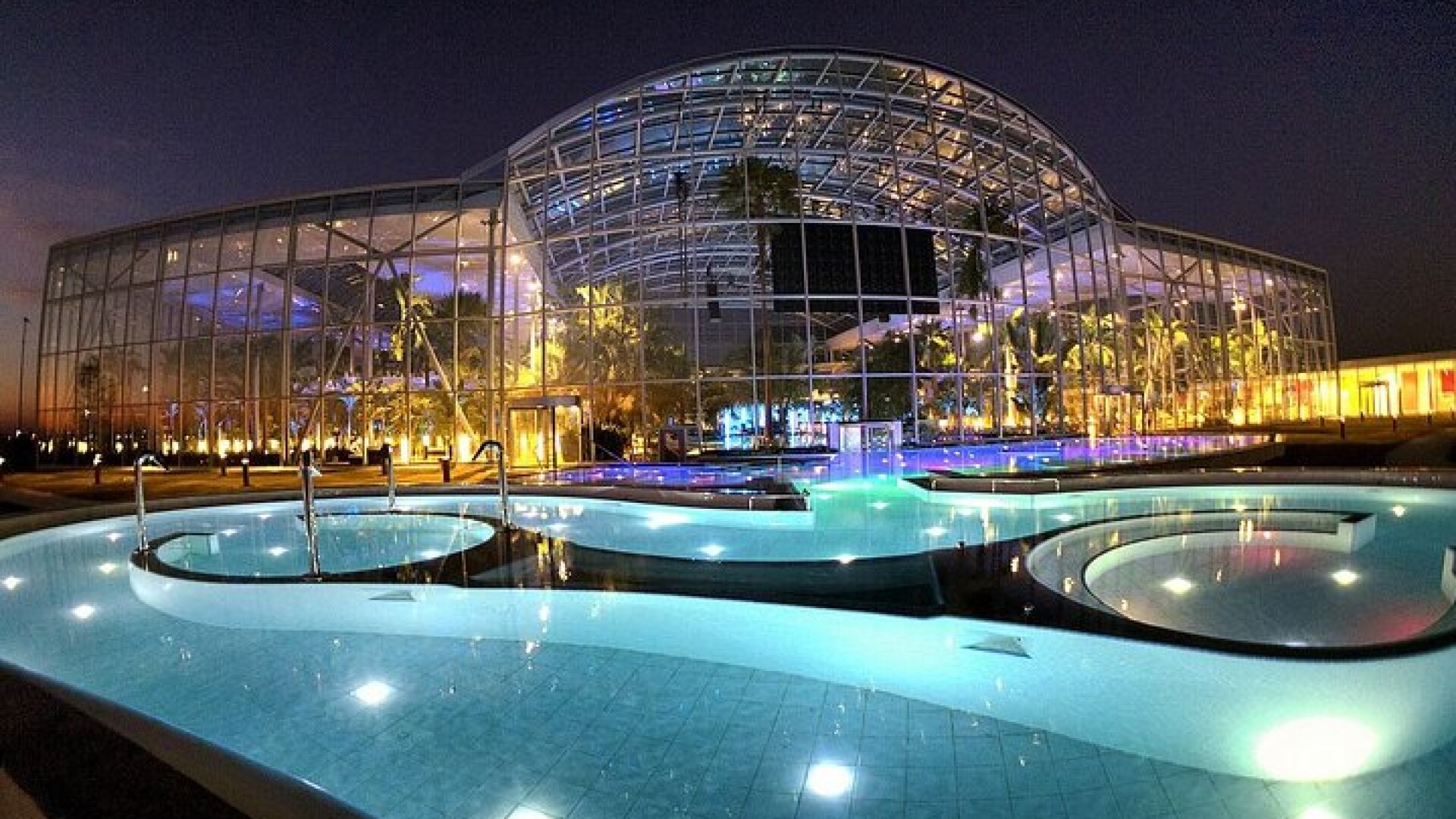 Privat Transfer and Full Access All Day at Therme Spa Bucharest