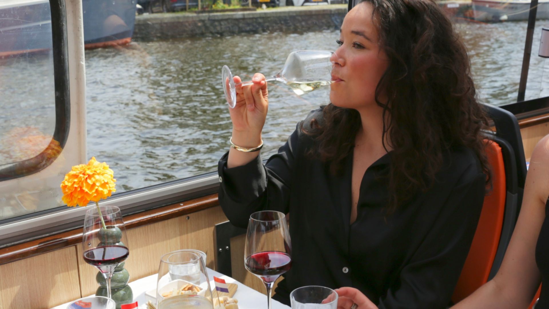 Rondvaart Haarlem met Kaas- en Wijnproeverij