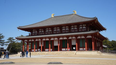Visit Himeji, Nara, and Kobe from Osaka Bilingual Shared Tour