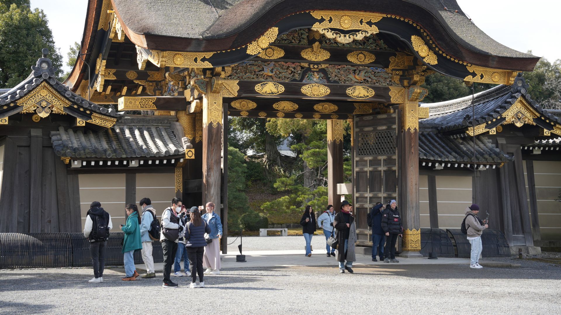 Full-Day Kyoto Bus Tour: Nijo Castle, Arashiyama & Fushimi Inari without tickets 7:30am
