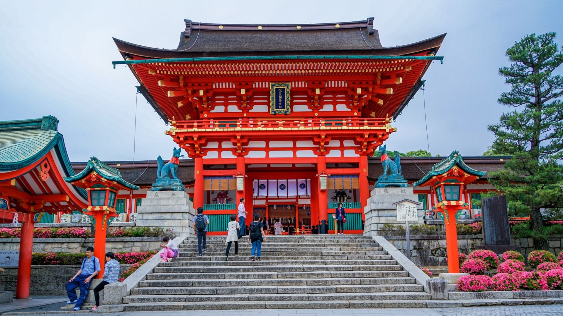 Full-Day Kyoto Bus Tour: Nijo Castle, Arashiyama & Fushimi Inari without tickets 7:30am