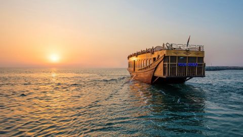 Tour Dubai - Marina Sunset Dinner Cruise